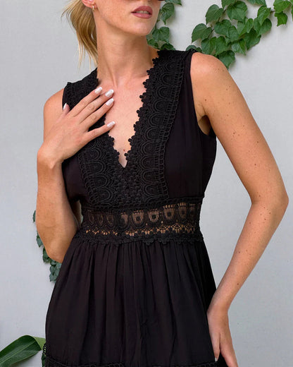 Amara | Elegant Lace Midi Dress